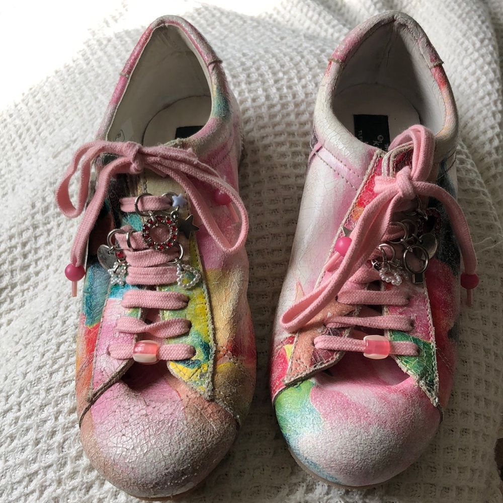 Kowalski ladies handmade leather sneakers.